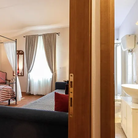 Casa D'ambra Hotel *